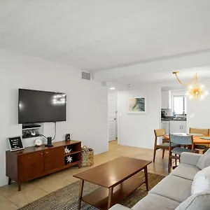 https://oceanfront-daytona-beach-condo-with-shared-pool.thedaytonabeachhotels.com