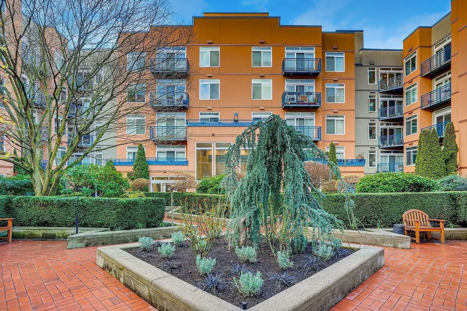 Apartment Space Needle Downtown Modern Top Story Penthouse Seattle